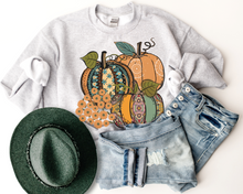 Load image into Gallery viewer, Women's Fall Hand Drawn Pumpkins Design Pretty Watercolors Pumpkins Sweatshirt