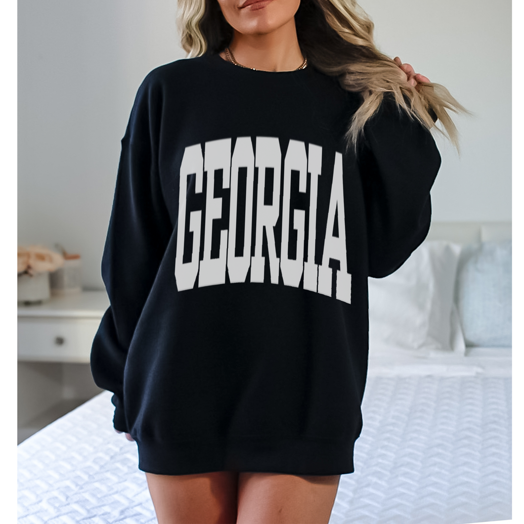 Georgia Heavy Blend™ Crewneck Sweatshirt, Unisex-Sized Cozy Pullover, Oversized Retro Georgia with Varsity Letters