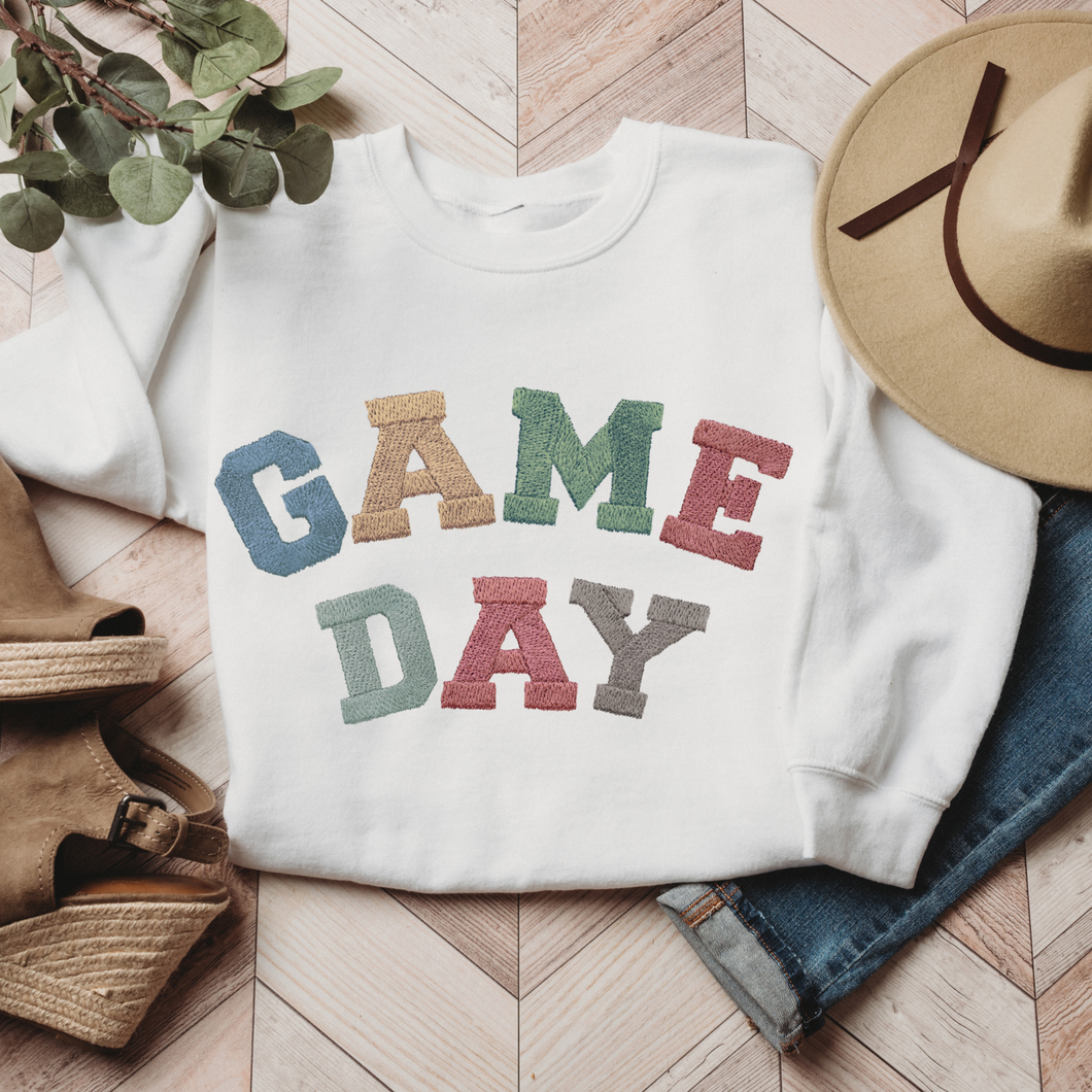 Game Day Football Crewneck Sweatshirt Unisex Football Faux Embroidered Letters Pullover Fall Women's Football Trendy Cozy Gildan Sweatshirt